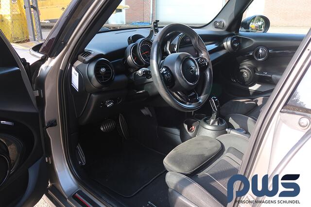 Mini COOPER Mini 1.5 Chili John Cooper Works / Automaat / Navi / PDC / Camera / Carplay