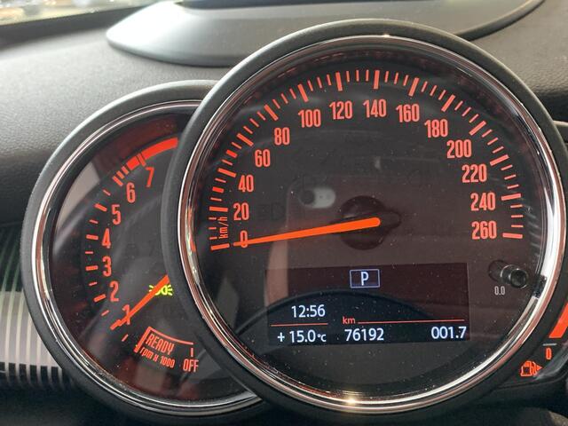 Mini COOPER Mini 1.5 60 Years Edition NAVIGATIE | PANORAMADAK | LEDEREN BEKLEDING | PARKEERSENSOREN VOOR-EN ACHTER