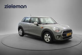 mini-cooper-1.5d-business-one---nav