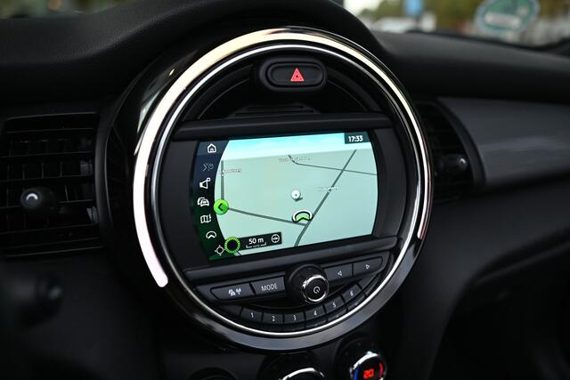 Mini COOPER Cabrio Automaat / Comfort Access / LED / Stoelverwarming / Comfortstoelen / Aircondtitioning / Cruise Control / PDC