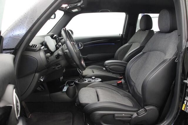Mini COOPER Electric Business Edition 33 kWh - Carplay, Navi, Camera, Stoelverw.