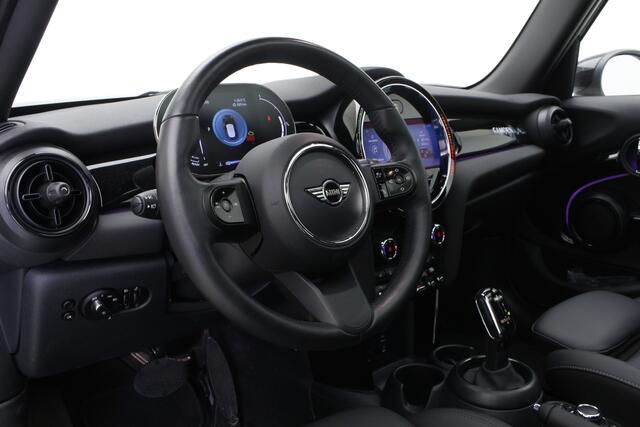 Mini COOPER 5-deurs Camden Edition | Premium Plus | Panoramadak | Stoel + stuurwielverwarming | Piano Black exterieur | Extra getint glas