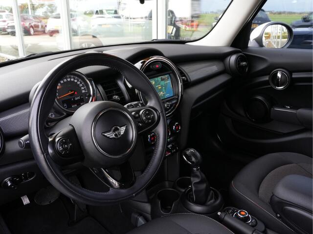 Mini COOPER Mini 1.5 Automaat Business | Navigatie | Climate Control | Regen+Licht Sensor