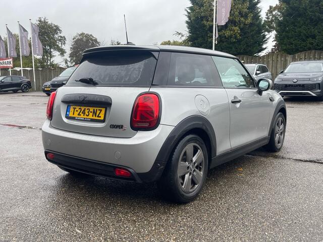 Mini COOPER S Black Edition | Matrix LED | Warmtepomp | Navi