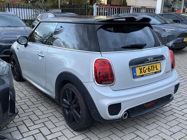 Mini COOPER Mini 1.5 Aut JCW pakket | Harman Kardon | HUD | Stoelverwarming | Sportstoelen | Supercompleet!