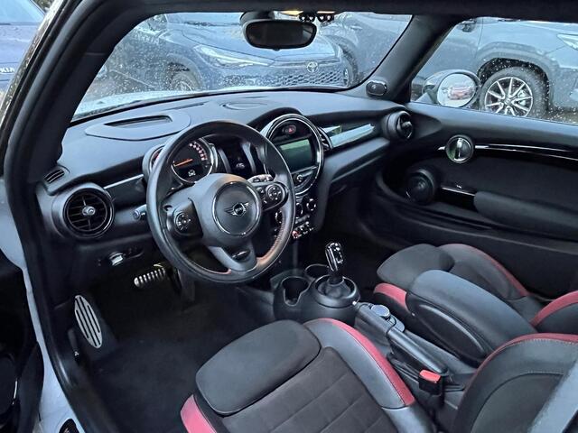 Mini COOPER Mini 1.5 Aut JCW pakket | Harman Kardon | HUD | Stoelverwarming | Sportstoelen | Supercompleet!