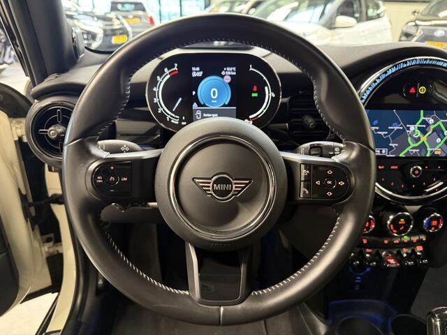 Mini COOPER Mini 1.5 Aut. Pano/Leder/H&K/Camera