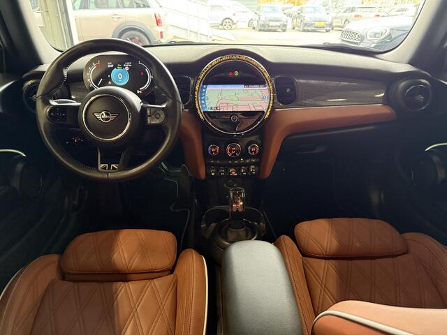 Mini COOPER Mini 1.5 MINI Yours Pano/Leder/Camera/Apple/Stoel+stuur warm