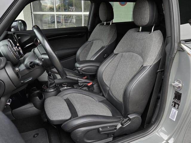 Mini COOPER Mini 1.5 Chili JOHN COOPER WORKS | LED KOPLAMPEN | CLIMATE CONTROL | SPORTSTOELEN | APPLE CARPLAY | KEYLESS ENTRY |