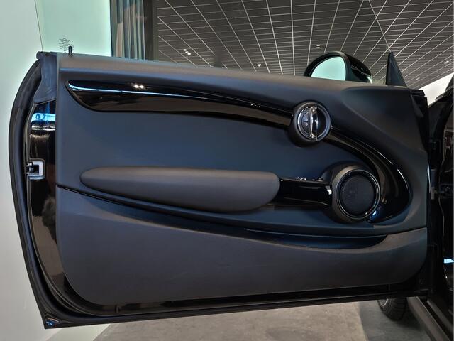 Mini COOPER 1.5 Business BLACK NL auto|Cruise|New service|LM velgen