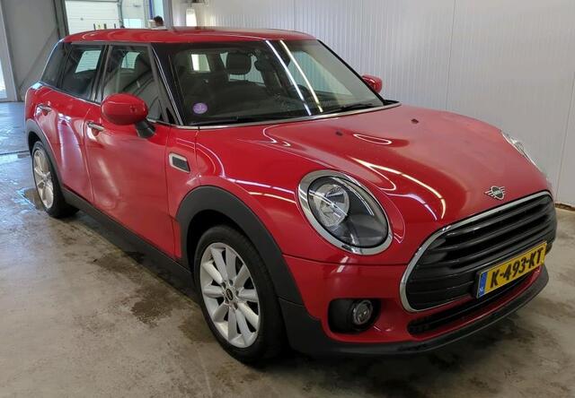 Mini COOPER CLUBMAN Mini 1.5 136 pk Business Edition Navigatie Plus DAB Clima + Cruise Control 17 Inch Velgen Carplay Parkeersensoren Alarm NL Auto