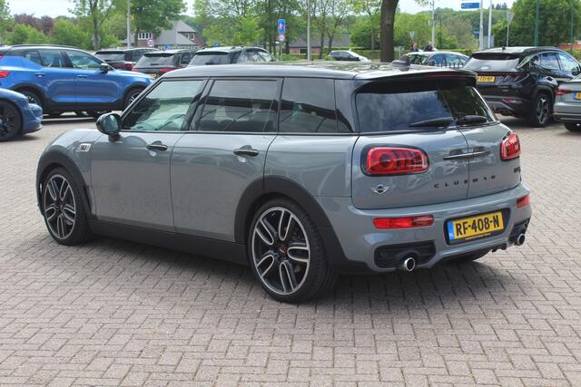 Mini COOPER CLUBMAN Mini 2.0 S Chili Serious Business / Leder / 19'' / Navigatie / Keyless / Getint glas / Parkeerhulp V+A / Stoelverwarming / DAB / Cruise Control