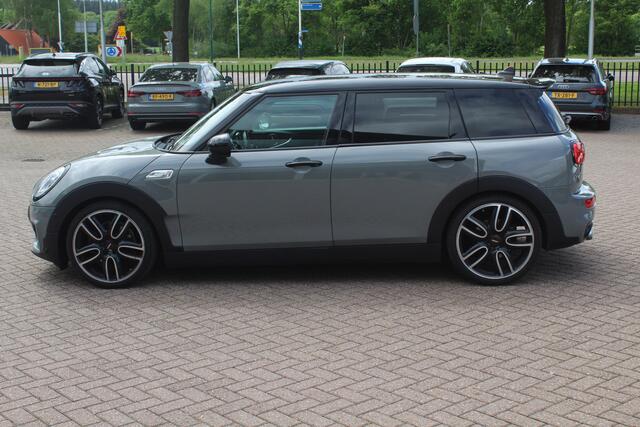 Mini COOPER CLUBMAN Mini 2.0 S Chili Serious Business / Leder / 19'' / Navigatie / Keyless / Getint glas / Parkeerhulp V+A / Stoelverwarming / DAB / Cruise Control