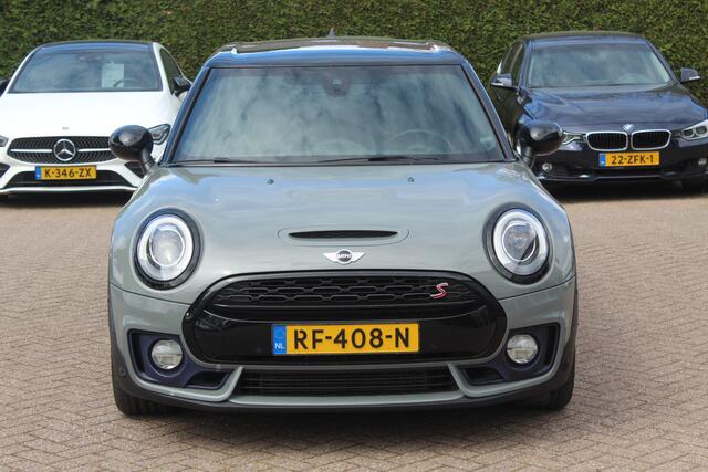 Mini COOPER CLUBMAN Mini 2.0 S Chili Serious Business / Leder / 19'' / Navigatie / Keyless / Getint glas / Parkeerhulp V+A / Stoelverwarming / DAB / Cruise Control