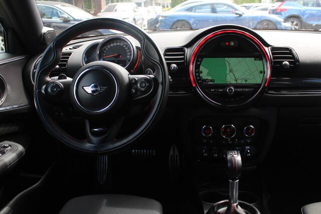 Mini COOPER CLUBMAN Mini 2.0 S Chili Serious Business / Leder / 19'' / Navigatie / Keyless / Getint glas / Parkeerhulp V+A / Stoelverwarming / DAB / Cruise Control