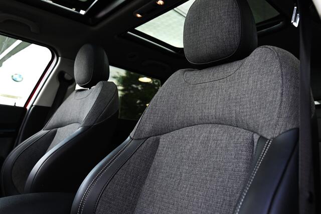 Mini COOPER CLUBMAN S Classic Automaat / Panoramadak / Achteruitrijcamera / Head-Up / Comfort Access / LED / Park Assistant