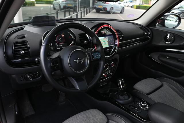 Mini COOPER CLUBMAN S Classic Automaat / Panoramadak / Achteruitrijcamera / Head-Up / Comfort Access / LED / Park Assistant