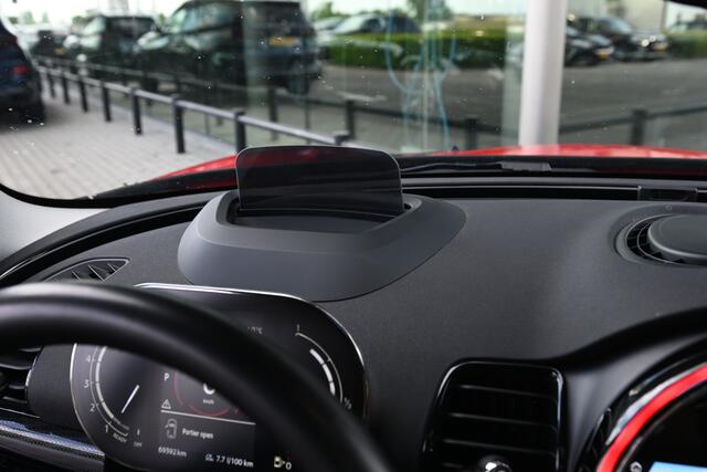 Mini COOPER CLUBMAN S Classic Automaat / Panoramadak / Achteruitrijcamera / Head-Up / Comfort Access / LED / Park Assistant