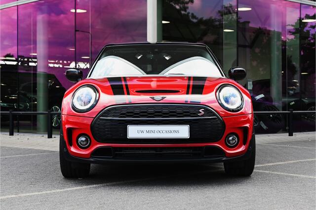 Mini COOPER CLUBMAN S Classic Automaat / Panoramadak / Achteruitrijcamera / Head-Up / Comfort Access / LED / Park Assistant
