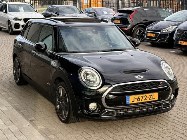Mini COOPER CLUBMAN Mini 2.0 S ALL4 Chili Serious Business | Leder | Pano | Harman Kardon | Achteruitrijcamera | Stoelverwarming |