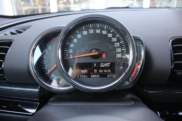 Mini COOPER CLUBMAN 1.5 136PK CHILI AUTOMAAT | PANORAMISCH SCHUIF/KANTELDAK | NAVIGATIE | LEDEREN BEKLEDING | STOELVERWARMING | 17" LICHTMETALEN VELGEN | UNION JACK ACHTER LICHTEN | KEYLESS ENTRY / START |