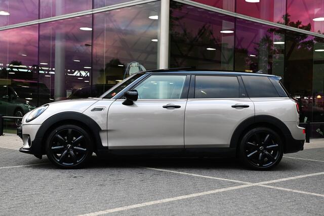 Mini COOPER CLUBMAN Automaat / Panoramadak / Achteruitrijcamera / Comfort Access / Stuurverwarming / LED / Comfortstoelen / Airconditioning / Cruise Control