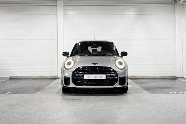 Mini COOPER S 5-deurs | John Cooper Works Uitvoering | Pakket XL | 18" John Cooper Works Lap Spoke two-tone