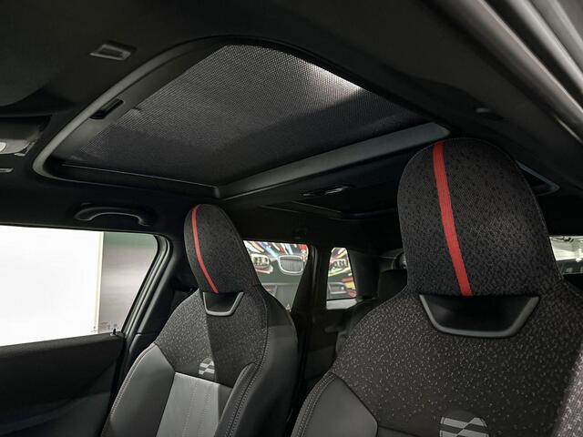 Mini COOPER S 5-deurs | John Cooper Works Uitvoering | Pakket XL | 18" John Cooper Works Lap Spoke two-tone