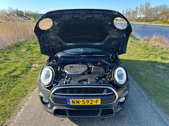 Mini COOPER S Mini 2.0 192 PK Chili Serious Business John Cooper Works Uitvoering!