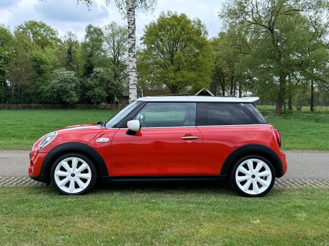 Mini COOPER S 192PK / JCW STUURWIEL / PANORAMADAK / 18 INCH / UNIEK!