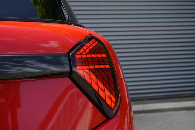 Mini COOPER S 5-deurs John Cooper Works Uitvoering | Pakket XL | Glazen panoramadak | Driving Assistant Plus | HIFI System Harman Kardon | MINI Head-Up Display