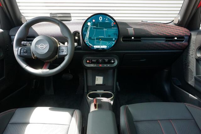 Mini COOPER S 5-deurs John Cooper Works Uitvoering | Pakket XL | Glazen panoramadak | Driving Assistant Plus | HIFI System Harman Kardon | MINI Head-Up Display