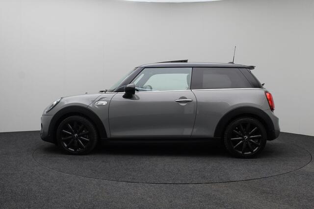 Mini COOPER S Mini 2.0 Chili 2018 | Airco | Stoelverwarming | Panoramadak | Onderhoudshistorie | Parkeersensoren | Cruise Control | Keyless Go | Stuurwiel Bediening | Boekjes