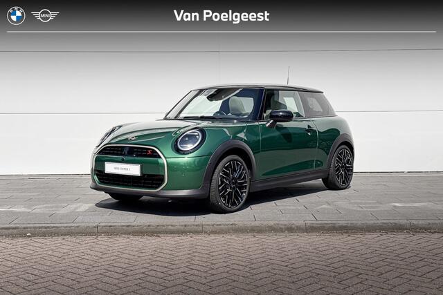 Mini COOPER S 3-deurs Favoured XL MINI Cooper 3-deurs 2.0 Cooper S Favoured XL | Pakket XL | Dak en spiegelkappen in Jetblack