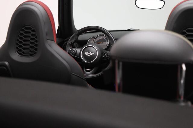 Mini COOPER S Mini Cabrio 2.0 Chili Serious Business | CONNECTED | NAVIGATIE | WINDSCHERM | 18"