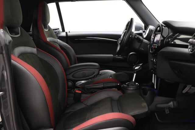 Mini COOPER S Mini Cabrio 2.0 Chili Serious Business | CONNECTED | NAVIGATIE | WINDSCHERM | 18"