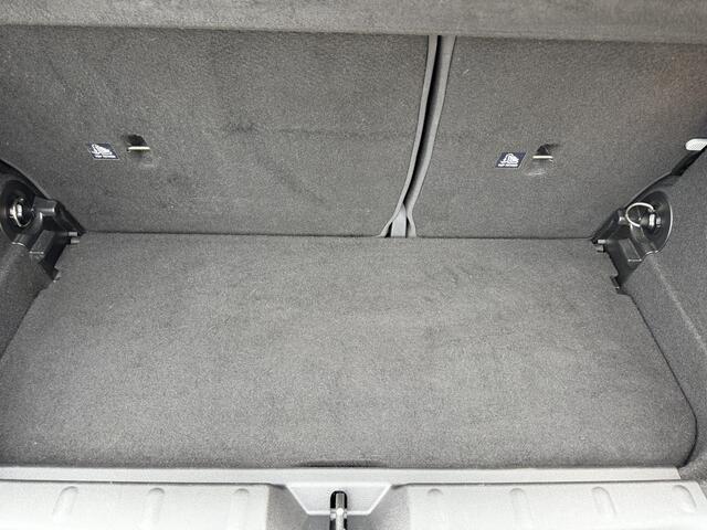 Mini COOPER S Mini 2.0 Chili Serious Business Navigatie, half leer, Comf.intr, LED verl, etc..