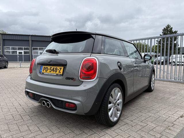 Mini COOPER S Mini 2.0 Chili Serious Business Navigatie, half leer, Comf.intr, LED verl, etc..