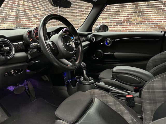 Mini COOPER S Mini Cabrio 2.0 Chili Serious Business | LED| Camera|