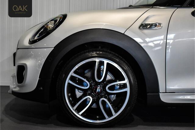 Mini COOPER S Mini 2.0 F1 Aut. | JCW-Trim | Navigatie | Panorama | Half Leder | H&K | Camera | 18"LM | White Silver