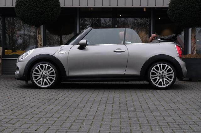 Mini COOPER S Mini Cabrio 2.0 Chili Union Jack Sportuitlaat HUD Harman Kardon NL Auto NAP