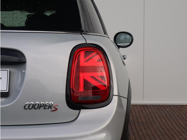 Mini COOPER S Mini 2.0 John Cooper Works/ Comfort Access/ Achteruitrijcamera/ Stoelverwarming/ Cruise Control/ Harman-Kardon/ Head-Up