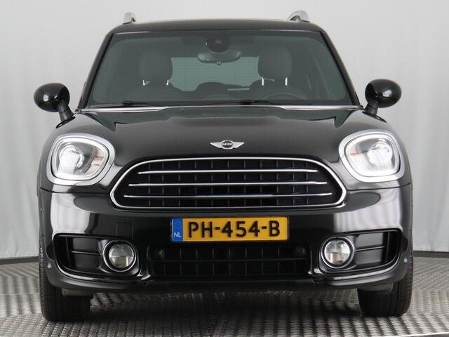 Mini COUNTRYMAN Mini 2.0 Cooper D Pepper (NL-Auto / Trekhaak / Pano / H&K / Navi / Cruise)