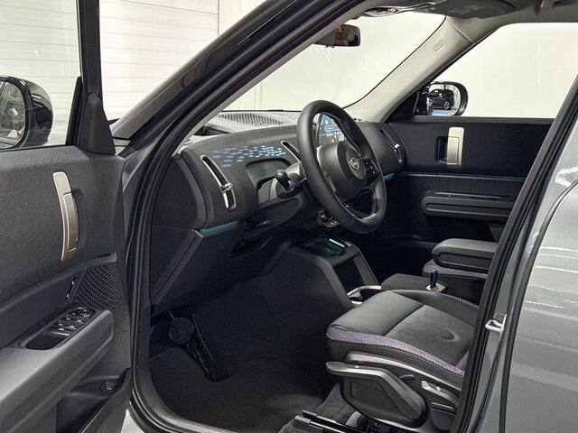 Mini COUNTRYMAN E | Classic Uitvoering | Pakket S | 19"JCW Runway Spoke Jet Black