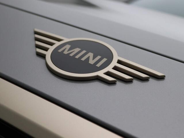 Mini COUNTRYMAN C | Favoured Trim + Package L