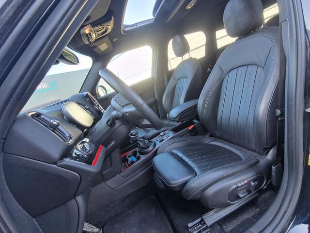 Mini COUNTRYMAN Mini 2.0 Cooper S E ALL4 John Cooper Works Panorama ACC HUD HK VOL!