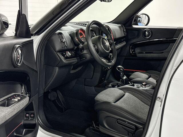 Mini COUNTRYMAN SE All4 | Panoramadak |18"Pin Spoke zwart | Achteruitrijcamera | Parkeersensoren | Apple CarPlay