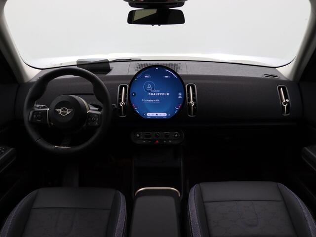 Mini COUNTRYMAN Favoured Pakket M + Glazen panoramadak + Parking Assistant + Driving Assistant + Comfort Access + 18'' + Led