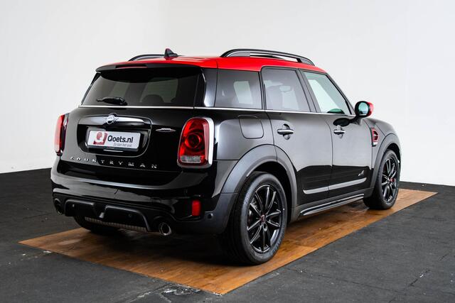 Mini COUNTRYMAN 2.0 John Cooper Works ALL4 Chili Panoramadak - Head-up - Adaptive Cruise Control - Harman Kardon - Camera - Stoelverwarming - Navigatiesysteem - Park Assistant