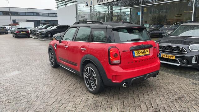 Mini COUNTRYMAN Cooper S Glazen panoramadak / JCW Pakket / 19'' / LED-koplampen met uitgebreide functies / Klasse 3 Alarm / Navigatie